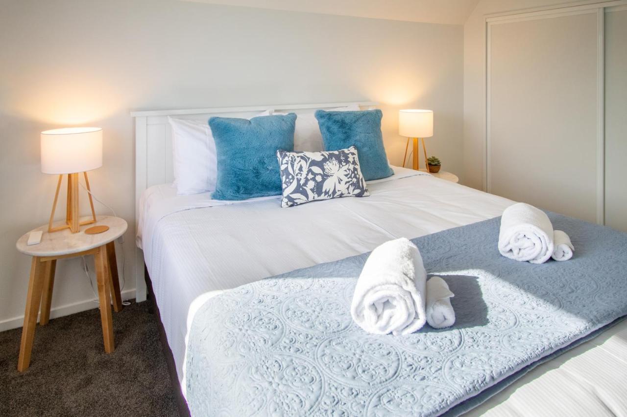 Sunsoaked & Stylish 3 Bed, 1.5 Bath W Garage Apartamento *