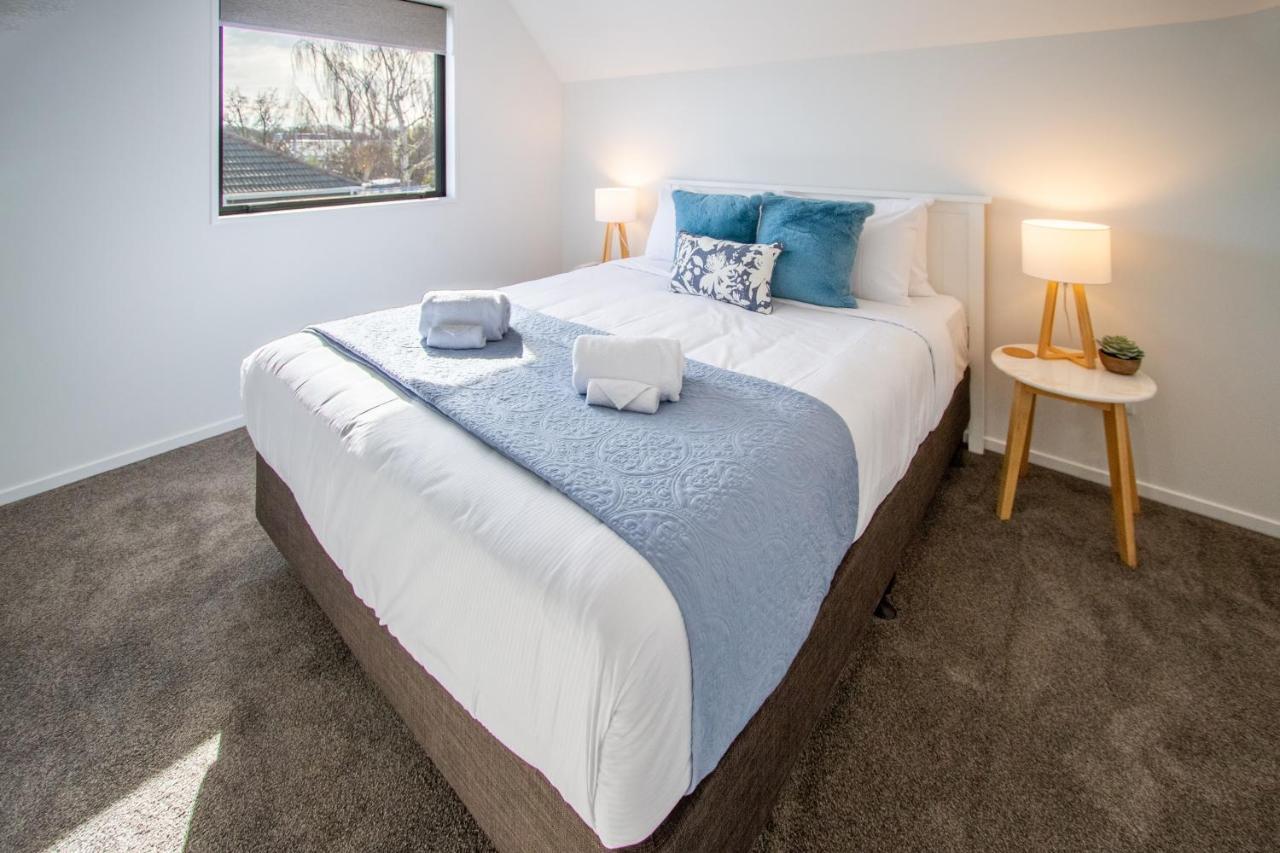 Sunsoaked & Stylish 3 Bed, 1.5 Bath W Garage Apartamento Christchurch