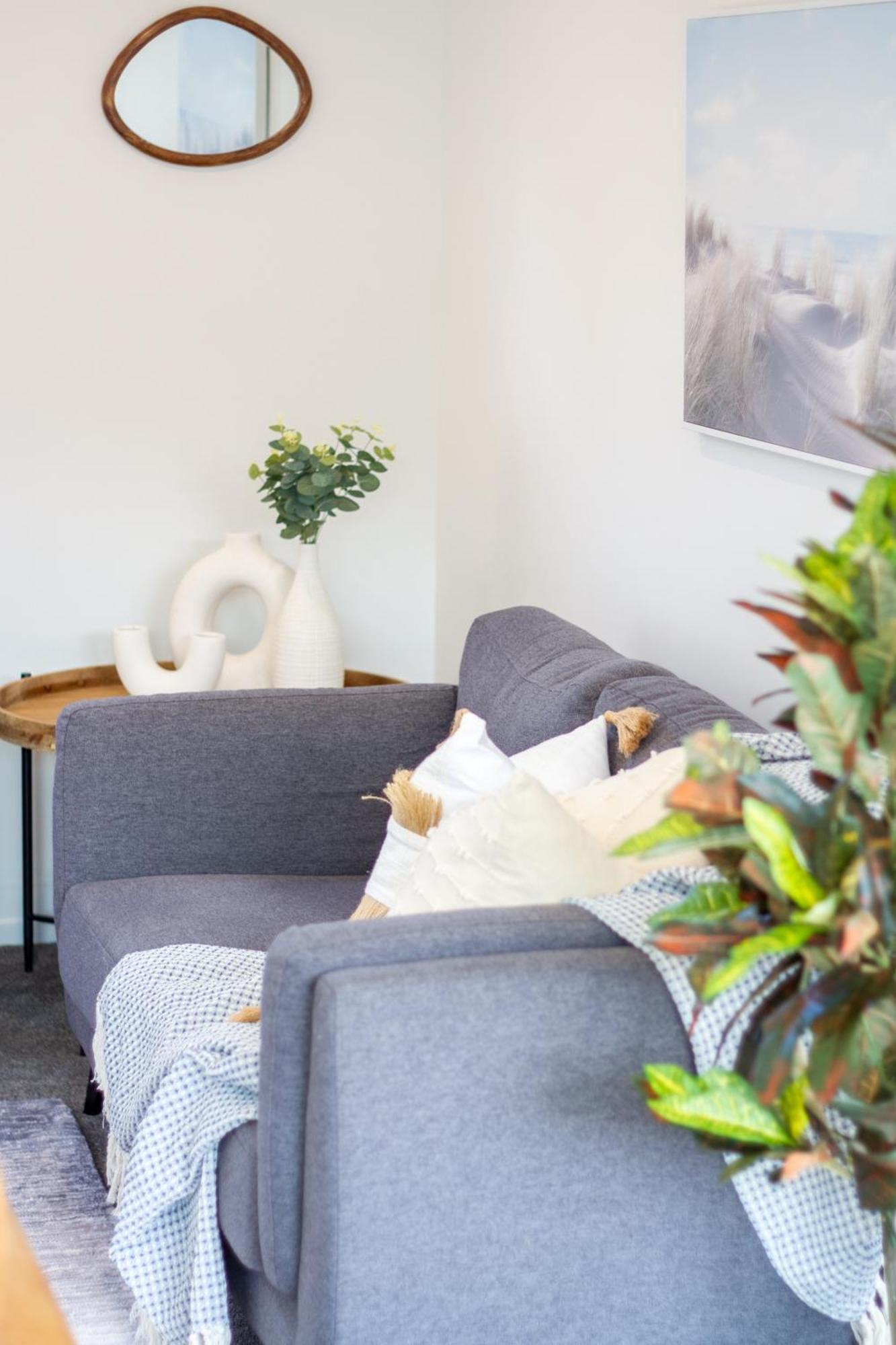 Sunsoaked & Stylish 3 Bed, 1.5 Bath W Garage Apartamento